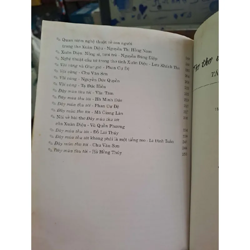 Thơ thơ và gửi hương cho gió - tác phẩm và lời bình VĂN HỌC HCM1008 577178