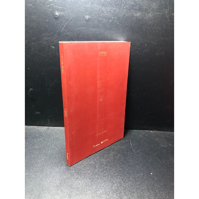 (TẶNG BOOKMARK) Em Liêu Hà Trinh 2020 mới 80% RBK1111 943793