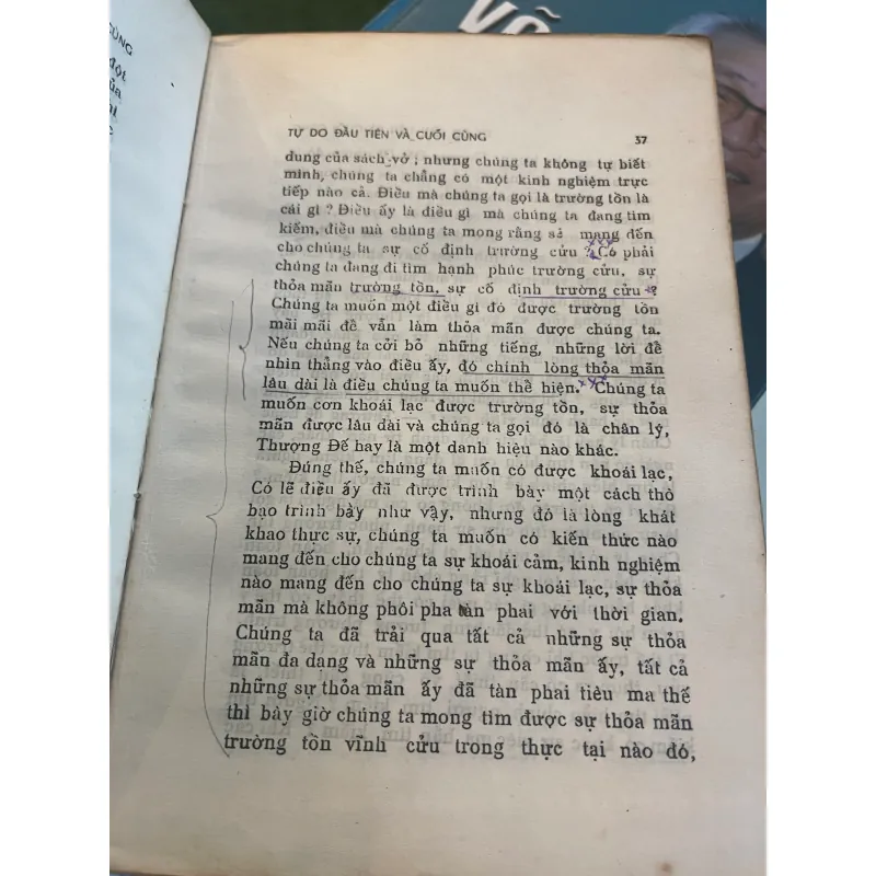 TỰ DO ĐẦU TIÊN & CUỐI CÙNG - KRISHNAMURTI  1027399