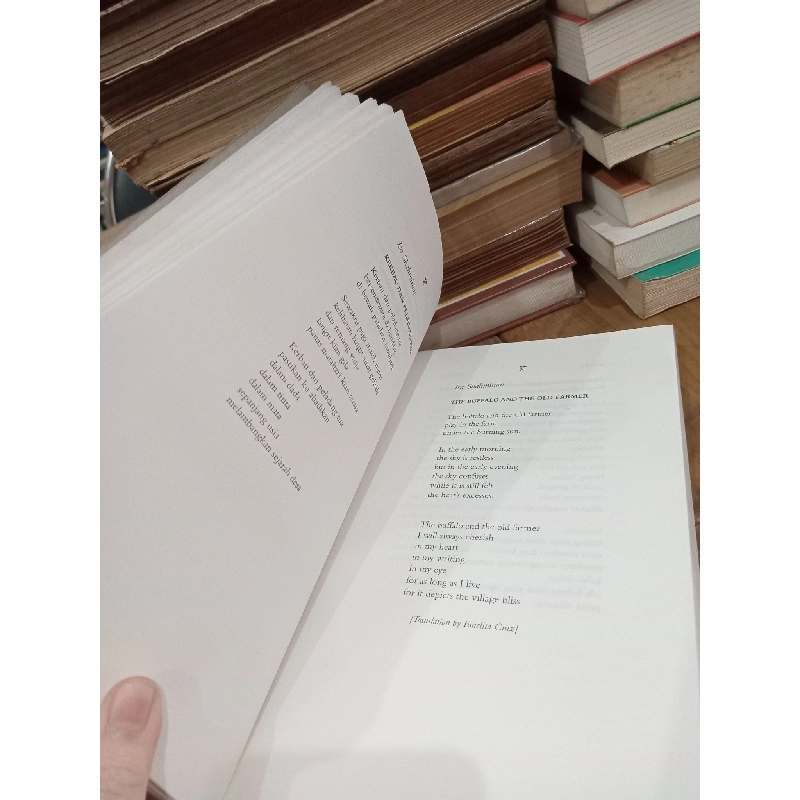 ASEANO: An anthology of poems from Southeast Asia 763649