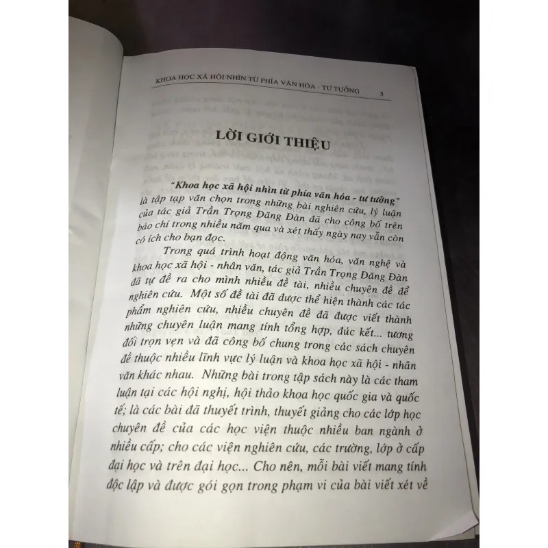 Khoa học xã hội nhìn từ phía văn hoá - tư tưởng  - Trần Trọng Đăng Đàn 937356