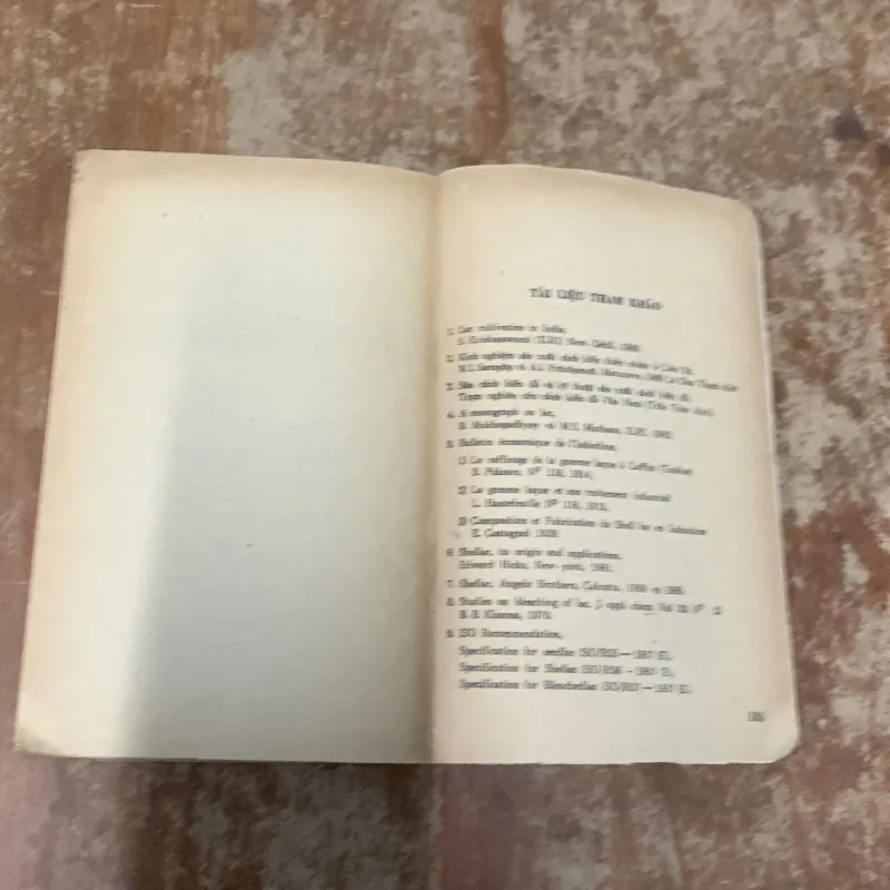 NHỰA CÁNH KIẾN ĐỎ ( kỹ thuật chế biến và sử dụng) - NGUYỄN VĂN PHI - PHẠM ĐÌNH THANH 788469