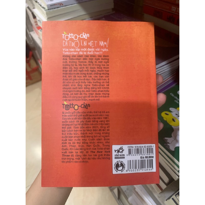 Tottochan cô bé bên cửa sổ 18333