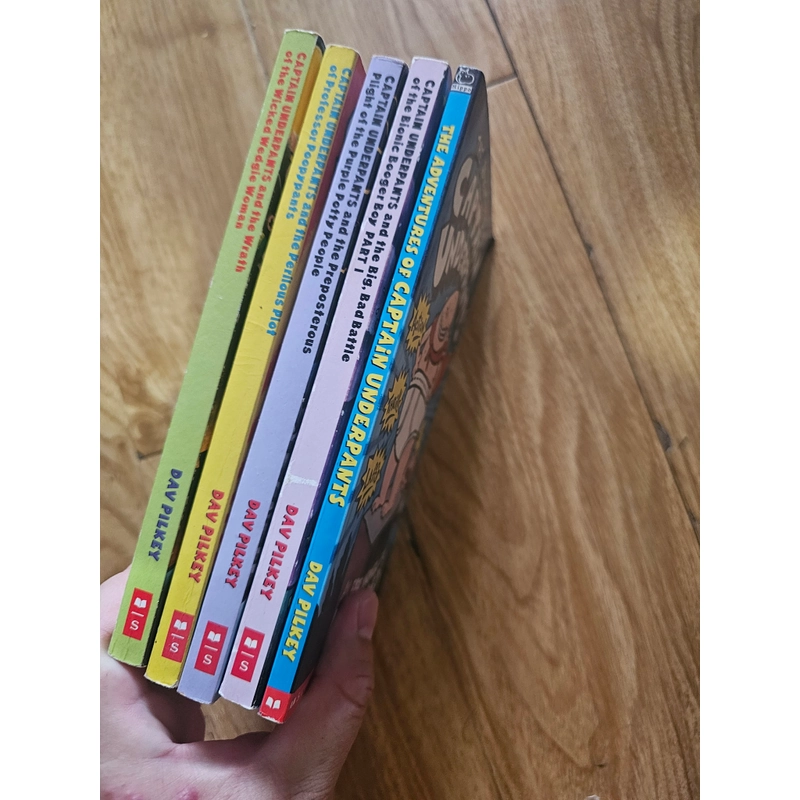 Combo 5q The adventures of captain underpants không trùng như hình 
90k 479289