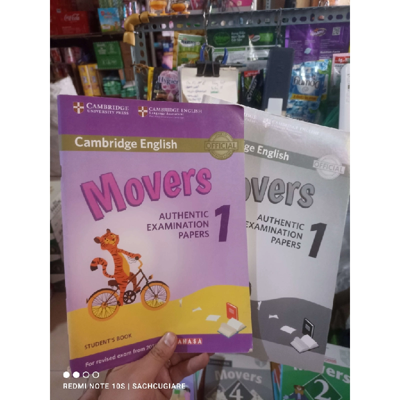 Movers authentic Examination Papers 1 Student's book + Answer ẫm nhẹ có viết chì mới 70% Sách tự học tiếng Anh HCM2702 930137