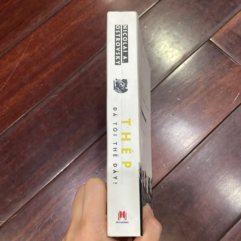Thép đã tôi thế đấy by Nicolai A. ostrovsky - văn học tiểu thuyết kinh điển  1041524