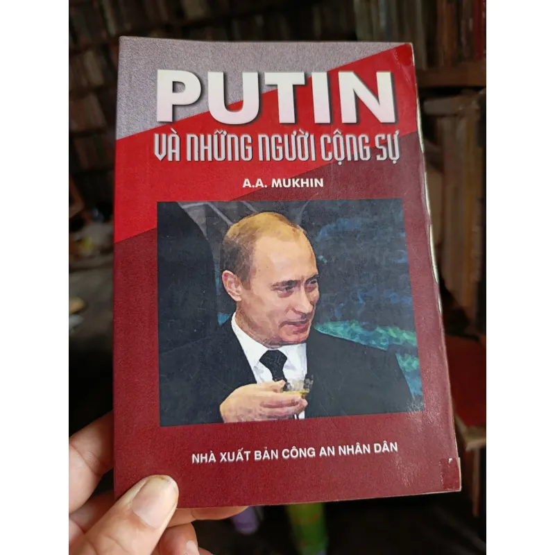 Putin và các cộng sự 1022790
