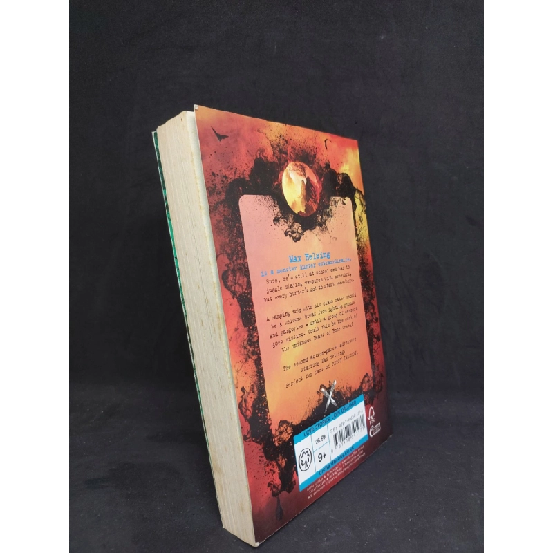 [Phiên Chợ Sách Cũ] Max Helsing and the beast of bone creek bị 2303 415511