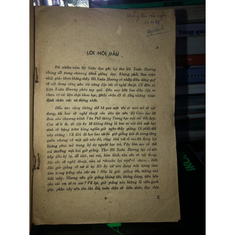 Nghĩ về thơ Hồ Xuân Hương - Lê Trí Viễn - Lê Xuân Lít - Nguyễn Đức Quyền 789219