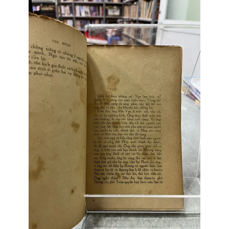 GIA ĐÌNH - KHÁI HƯNG (2 cuốn) 714515