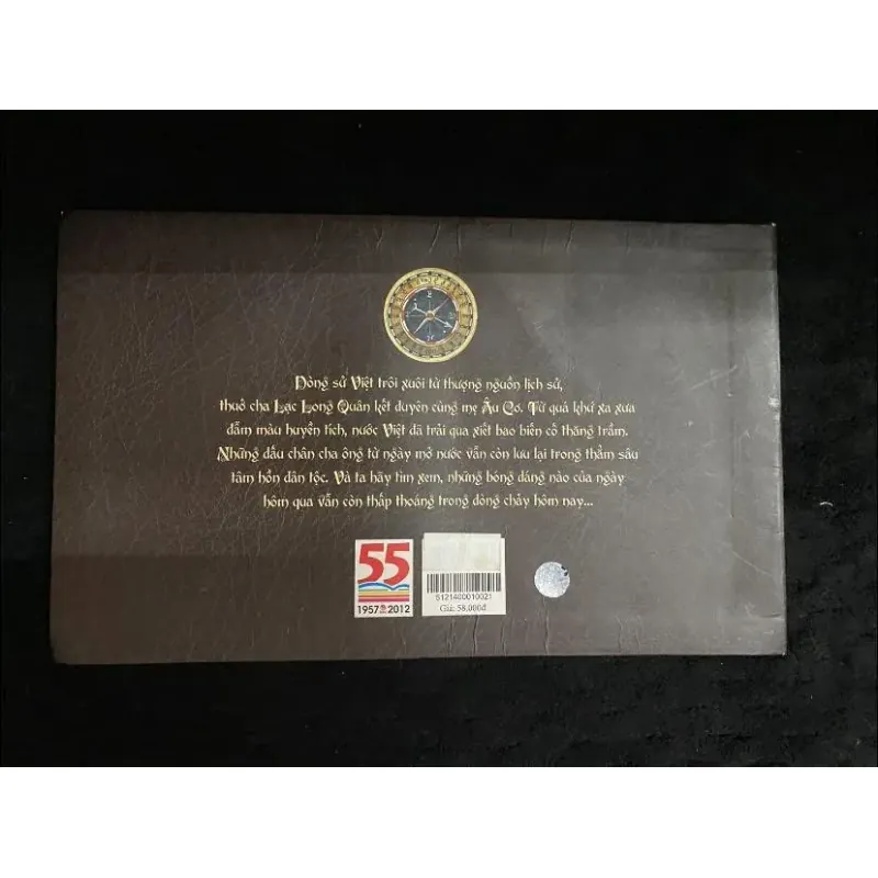 Lược sử nước Việt bằng tranh 1027672