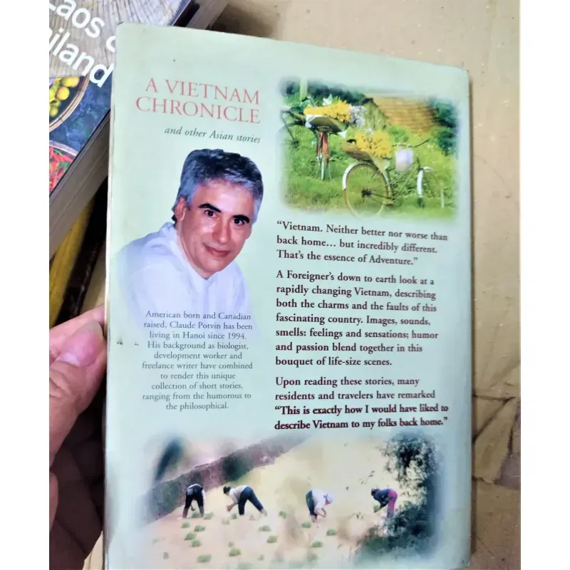 Sách ngoại văn - A VietNam Chronicle anh other Asian stories - Claude Potvin 933380