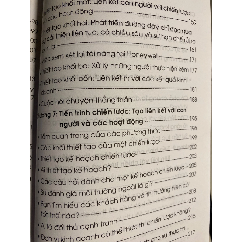 Phương pháp làm việc hiệu quả- Larry Bossidt & Ram Charan- NXB Tổng Hợp Tp HCM- sách lưu kho mới 95% 408301