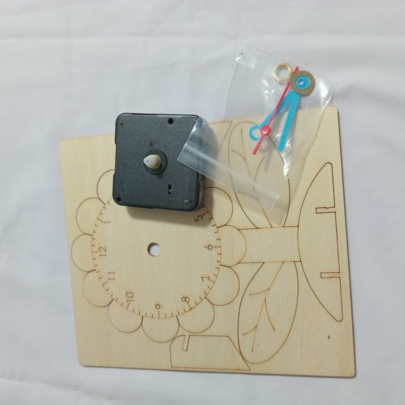 Bộ lắp ráp đồng hồ hoa hướng dương  chạy bằng pin AA cho bé - STEM Khoa Học 69563