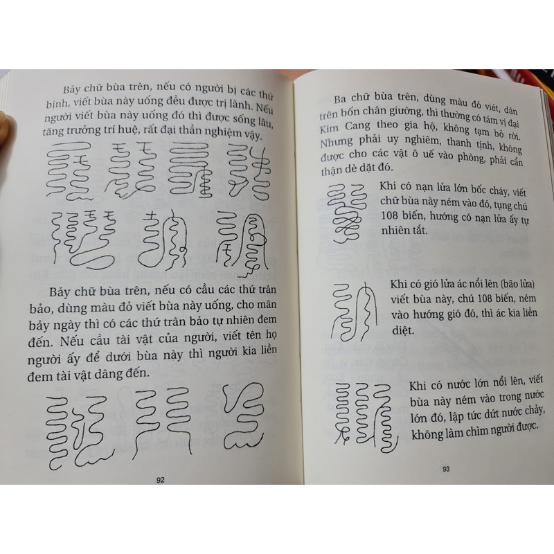Bùa Uế Tích Kim Cang: Khám Phá Công Dụng, Lịch Sử và Nghi Lễ Hành Trì