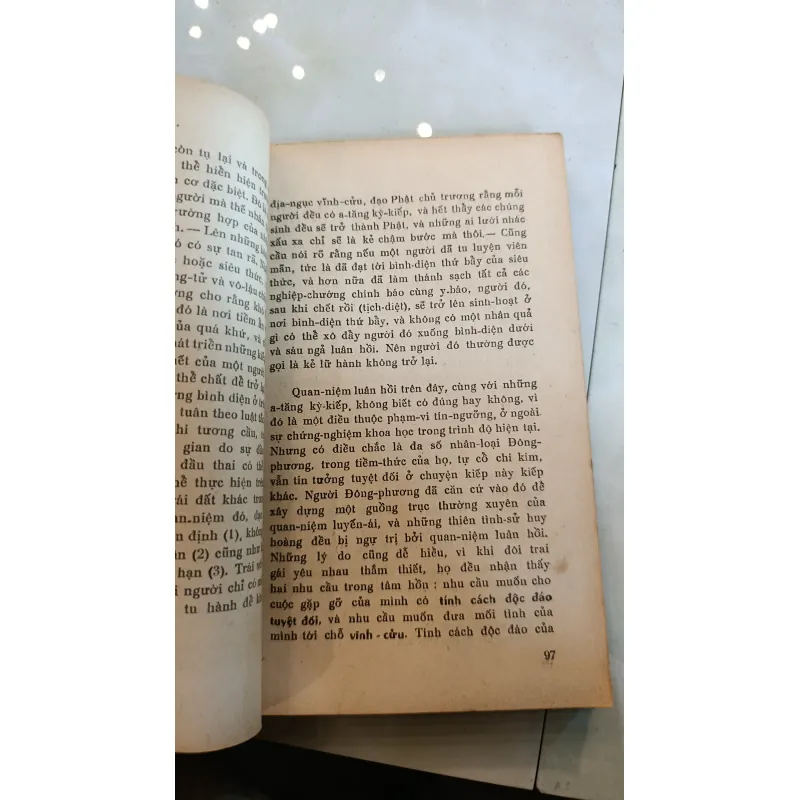 LUYẾN ÁI QUAN 760111