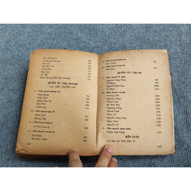 NHÀ VĂN HIỆN ĐẠI (TẬP HAI) - VŨ NGỌC PHAN 517549