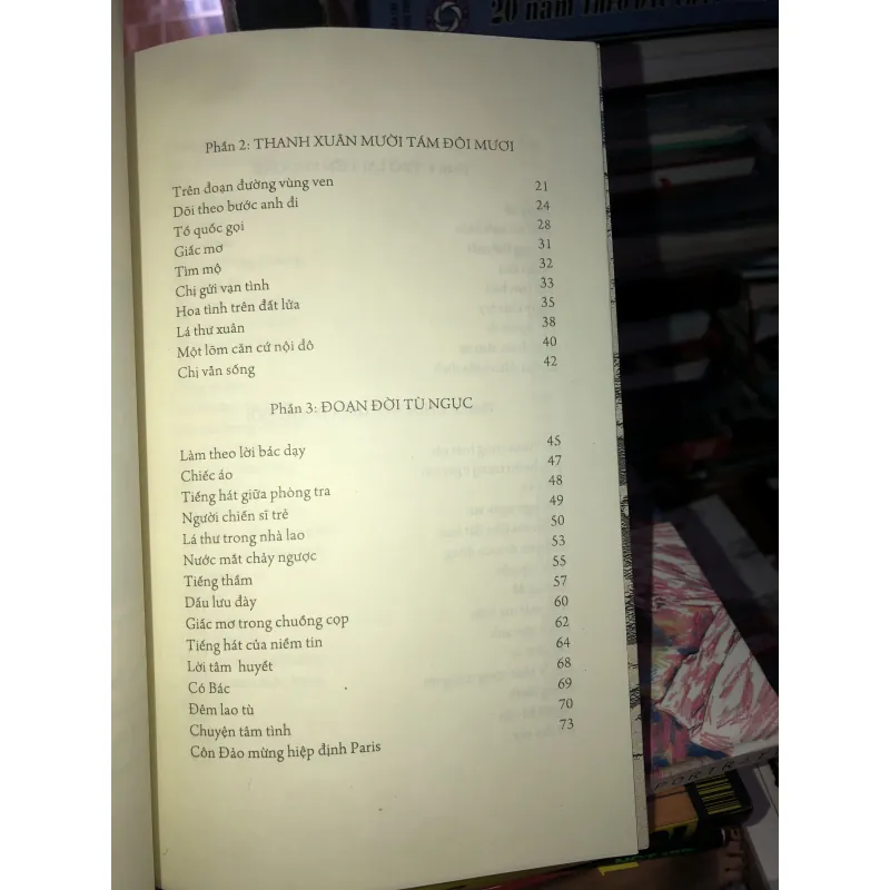 Tập thơ nước mắt chảy ngược - Lê Hồng Quân 960679