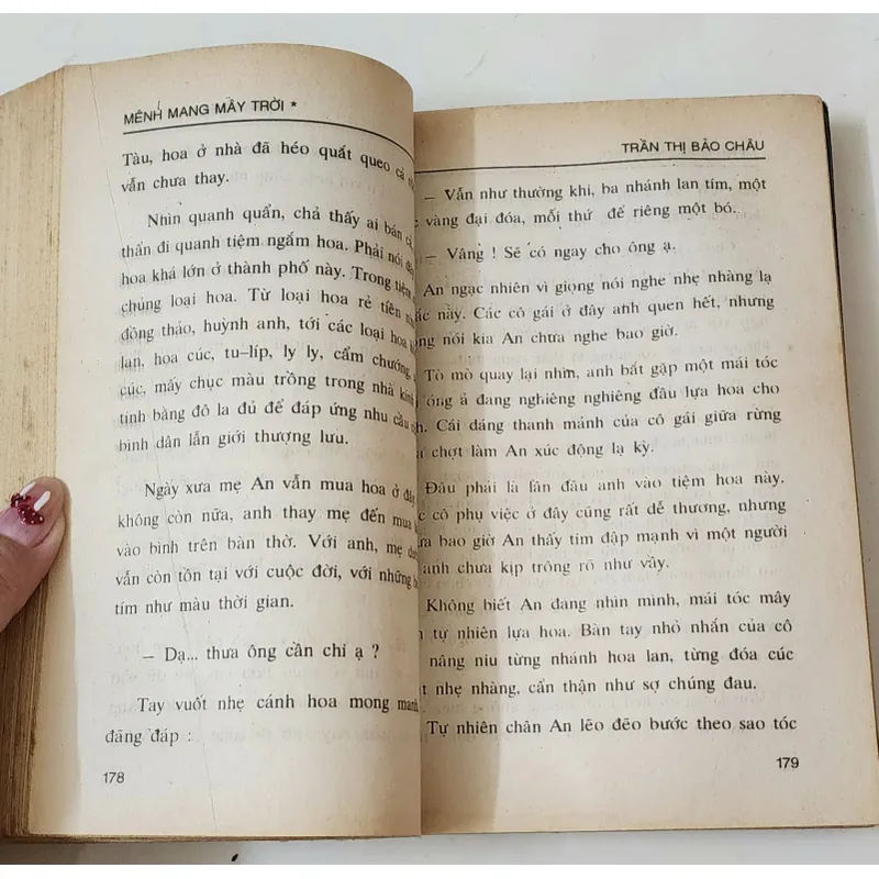 Tiểu thuyết lãng mạn Việt Nam của tác giả Trần Thị Bảo Châu: MÊNH MANG MÂY TRỜI 703538