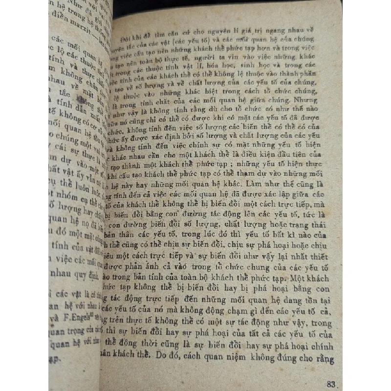 Những cơ sở triết học trong ngôn ngữ học - Người dịch Trúc Thanh 713744