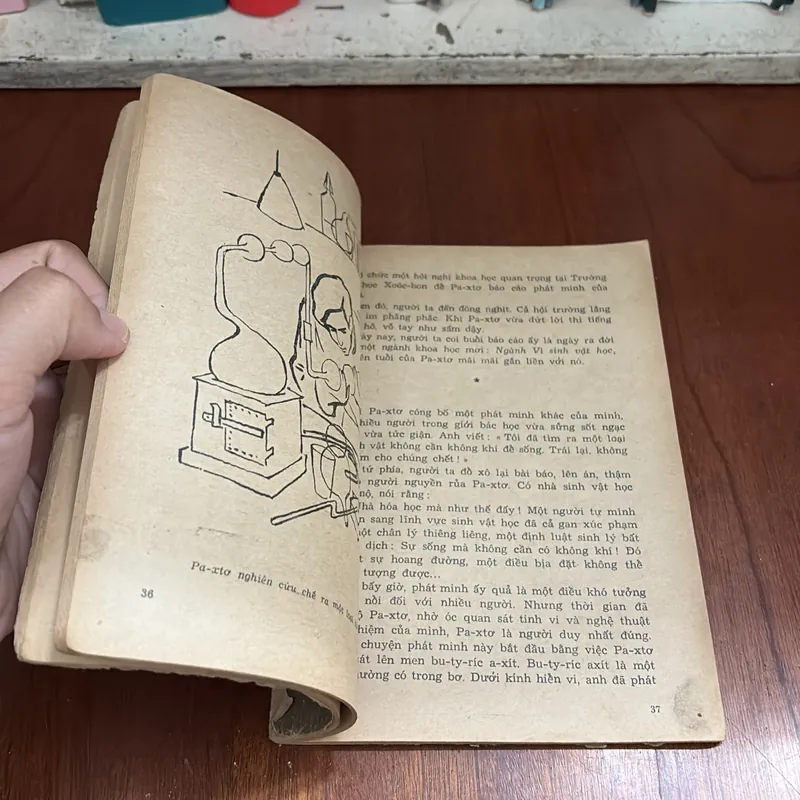 II Sách Xưa: LU-I PA-XTƠ - Đức Hoài - 1978 604829