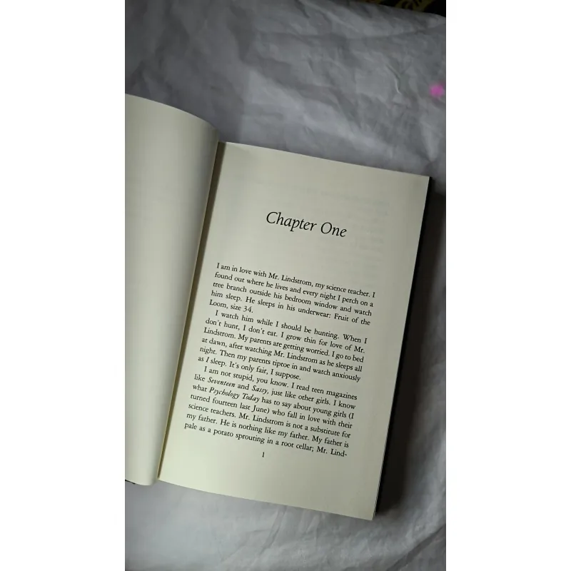 Ngoại văn cũ – OWL IN LOVE / Fiction / Fantasy / Dark humor / Coming-of-age 748960