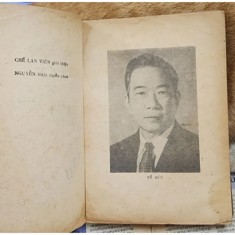 TỐ HỮU TRĂM BÀI THƠ
-
Chế Lan Viên giới thiệu
 703967