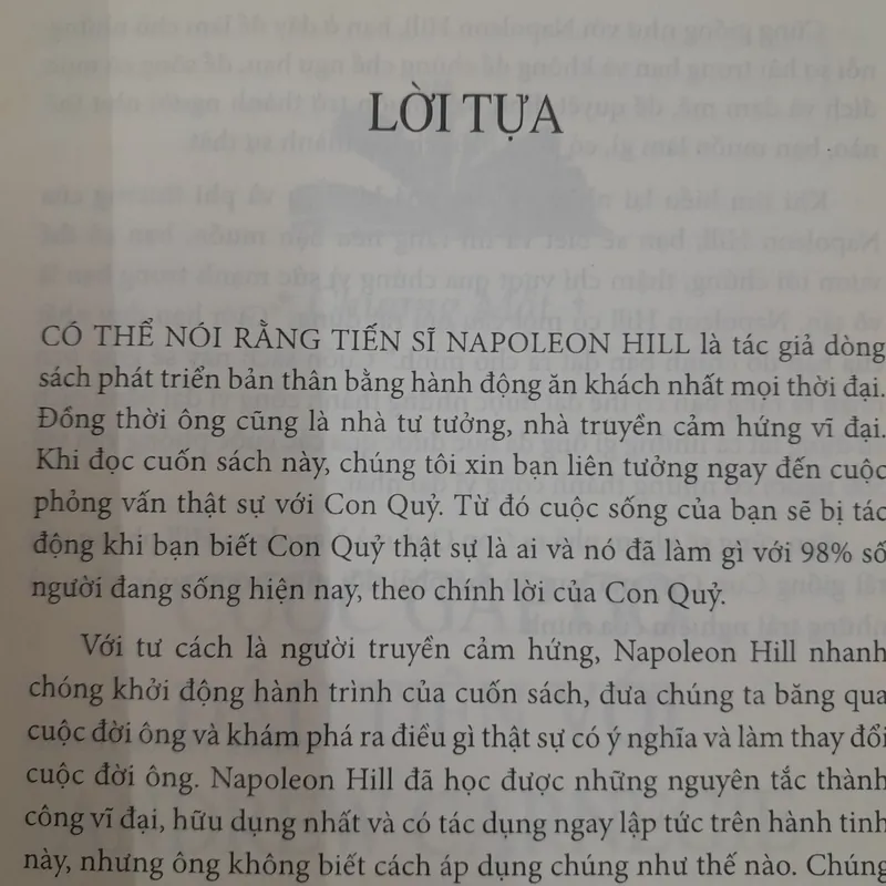 Chiến thắng con quỷ trong bạn của Napoleon Hill 574987