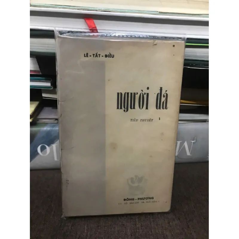 Người Đá  Lê-Tất-Điều (Lê Tất Điều) 599037