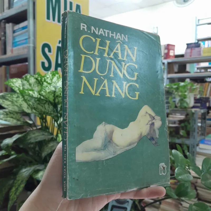 CHÂN DUNG NÀNG - R.NATHAN 787822