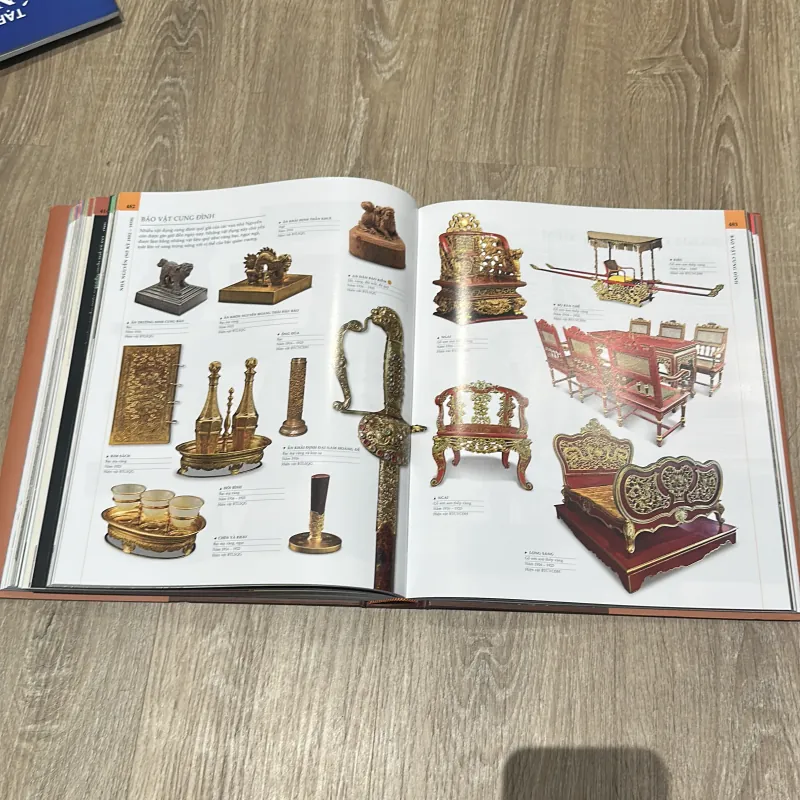 LỊCH SỬ VIỆT NAM BẰNG HÌNH - Đông A 1005360