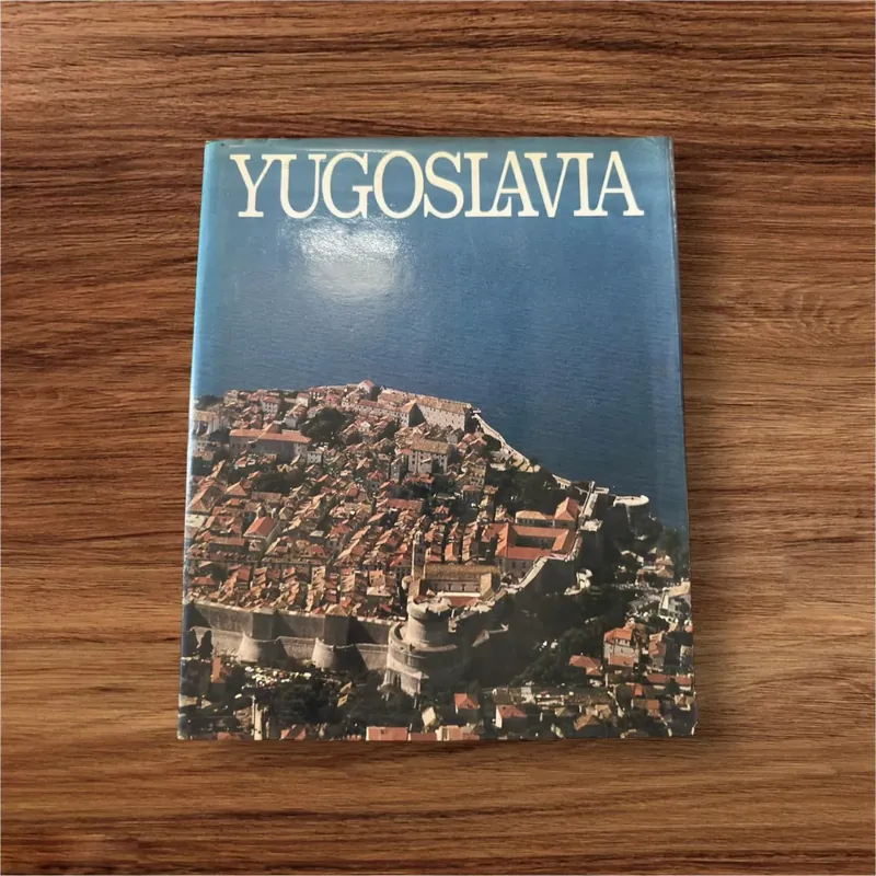 Sách ngoại văn tiếng Anh - Yugoslavia 709290