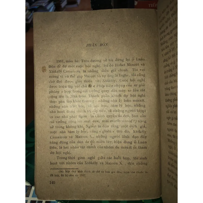 Vào cuộc - Angiêla Đêvít  787825