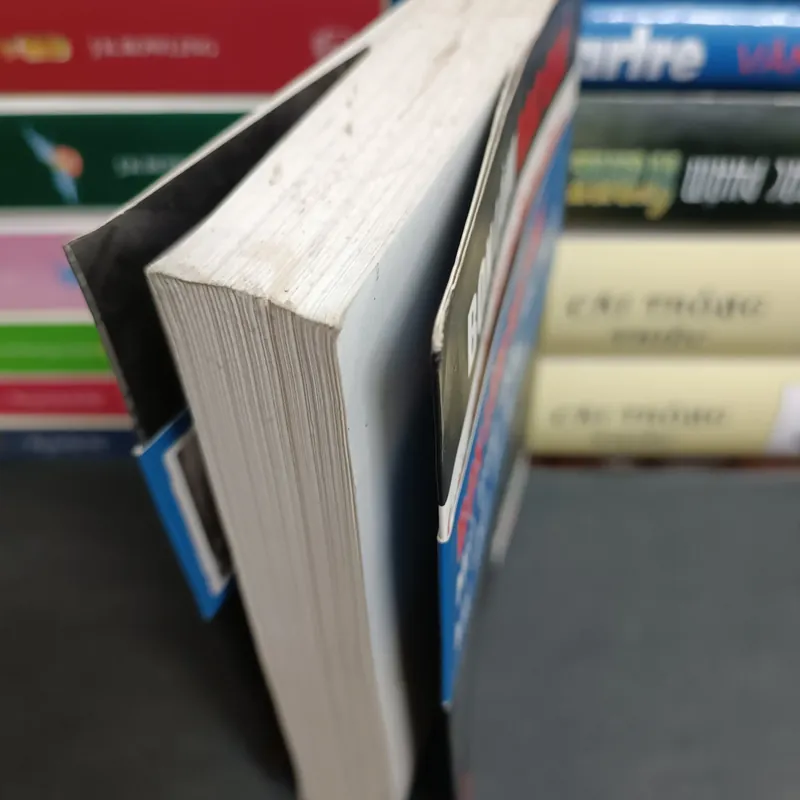 Bọn làm bạc giả (André Gide) 564666