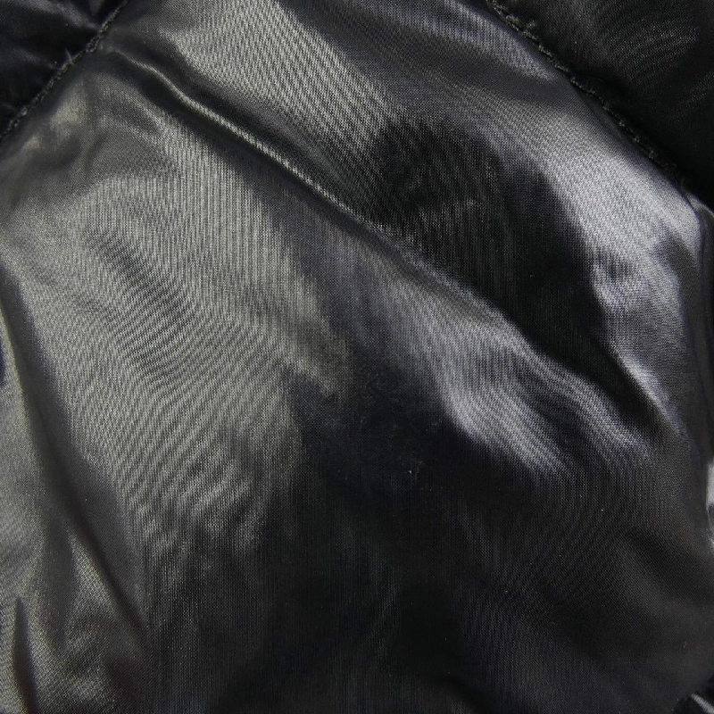 Áo khoác lông vũ MONCLER 640555