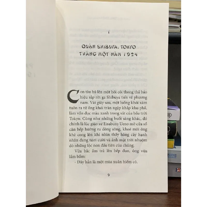 Hachiko chú chó đợi chờ- Luis Prats 605258