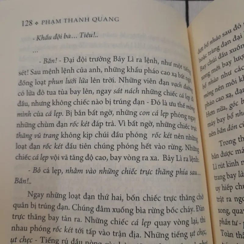 Nhà văn Trung tá Phạm Thanh Quang- LỬA TÌNH CHIẾN TRẬN. Nxb Hội Nhà Văn 2021 590488