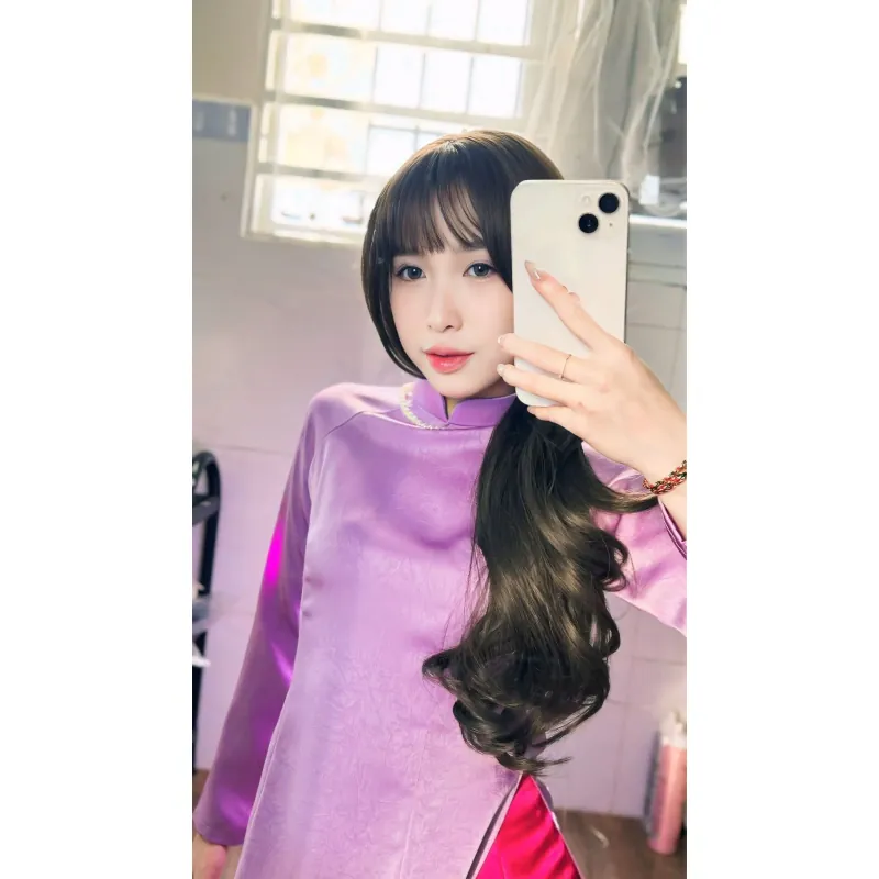 Váy cô dâu cổ cao dài tay chất liệu lụa màu trắng kem 737788