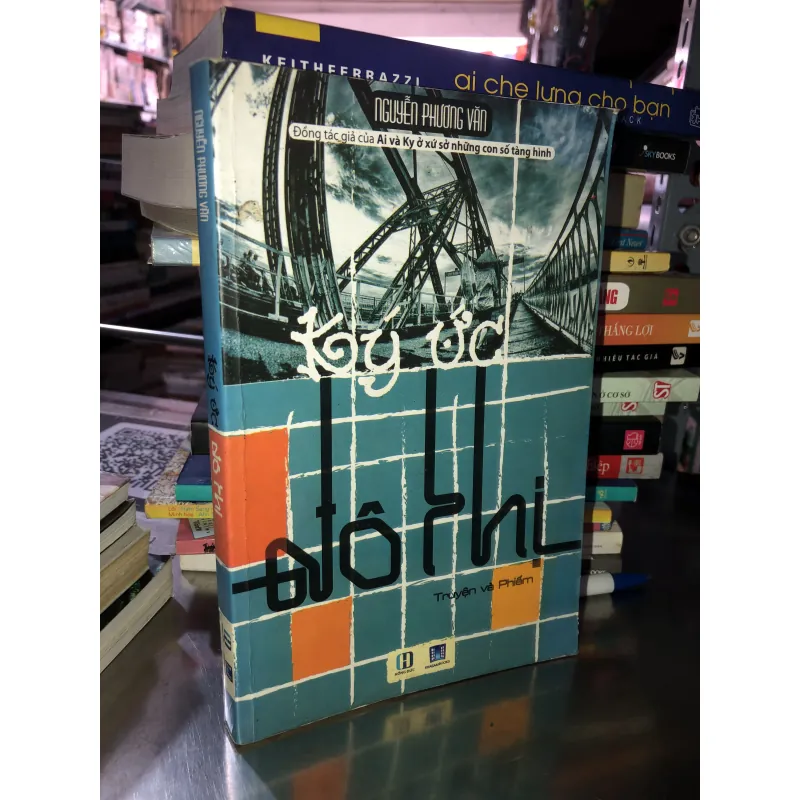 Phù phiếm bên biển - Khôi Vũ  1000130