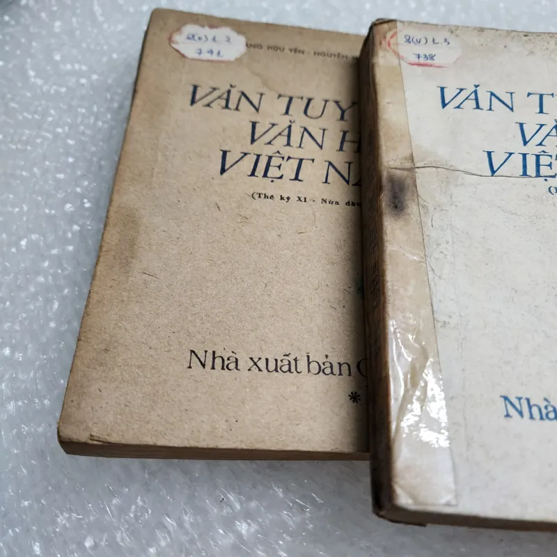 Văn tuyển văn học Việt nam 3 tập | thế kỷ XI đến 1945 782407