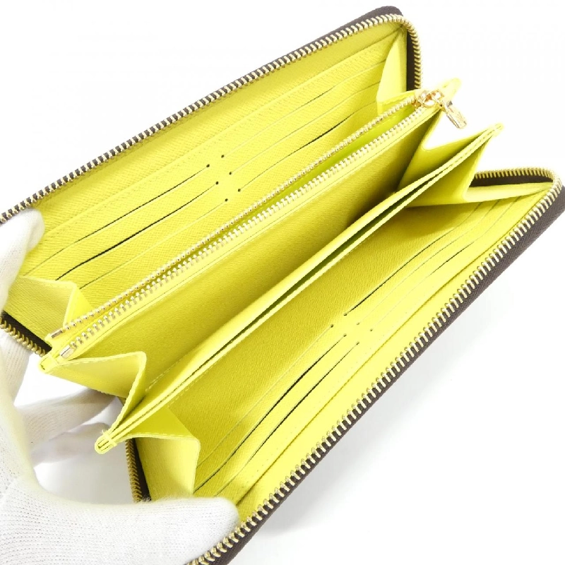 Ví Zippy Monogram Louis Vuitton M25914 621002