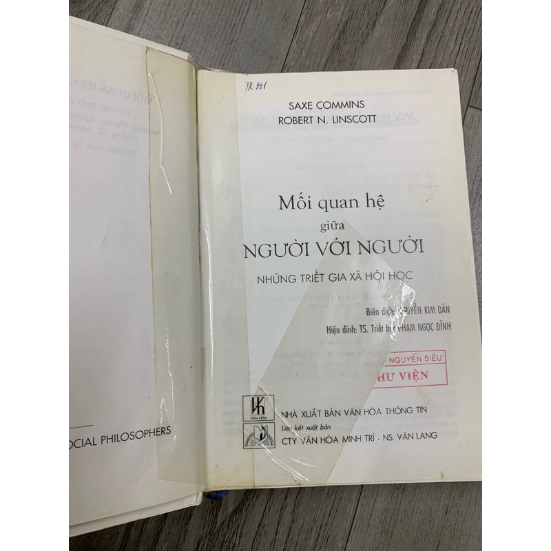 Mối quan hệ giữa người với người. 999 466357