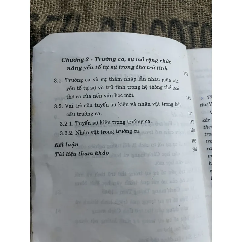 Về một đặc trưng thì pháp thơ Việt Nam 145-1995 1010730