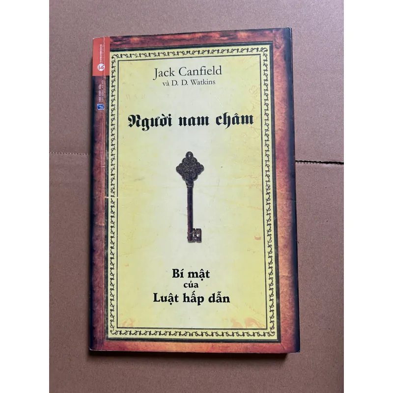 Người nam châm 557246