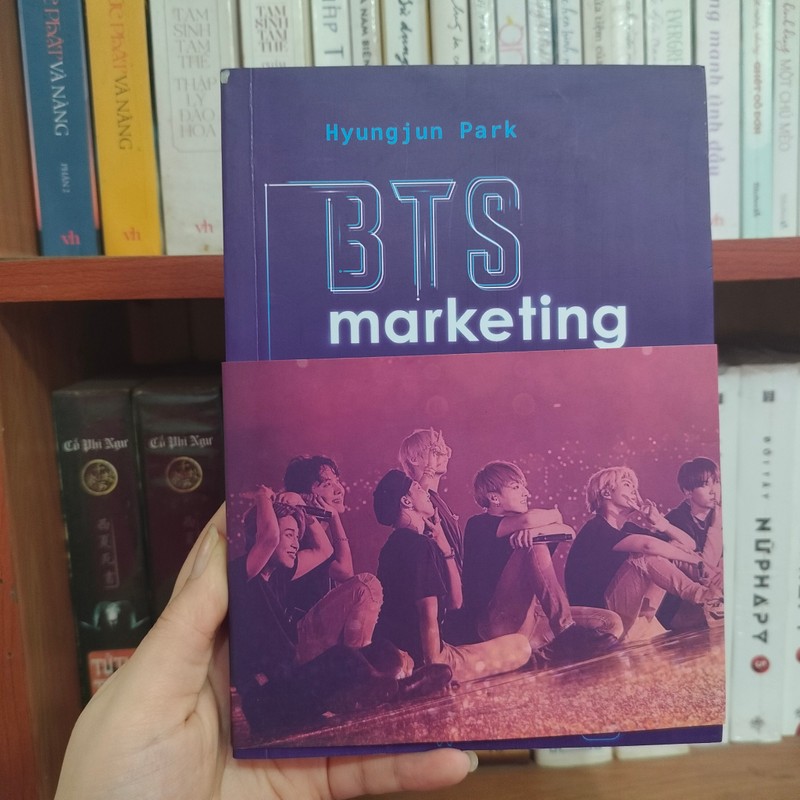 BTS MARKETING sách mới 80% 70231