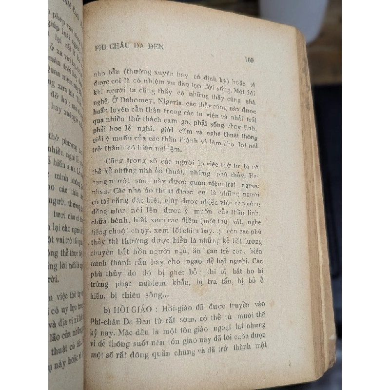 Phi Châu Da Đen - Phạm Cao Dương 193529
