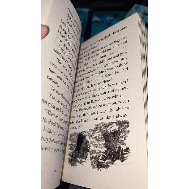 The butterfly lion - Michael Morpurgo (sách ngoại văn thiếu nhi về động vật) 495418