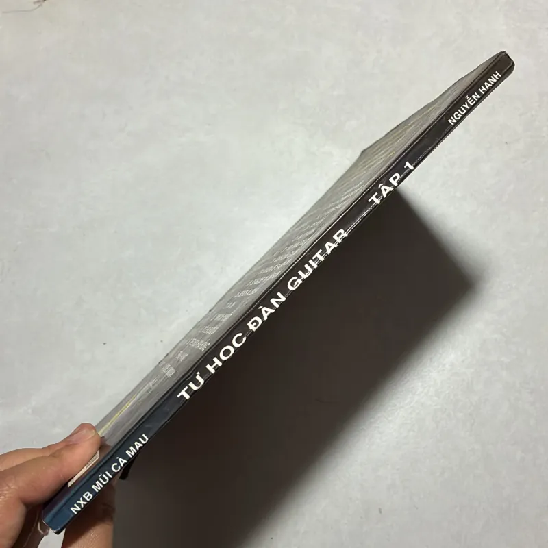 Tự học đàn Guitar Tập 1 - Nguyễn Hạnh 792483