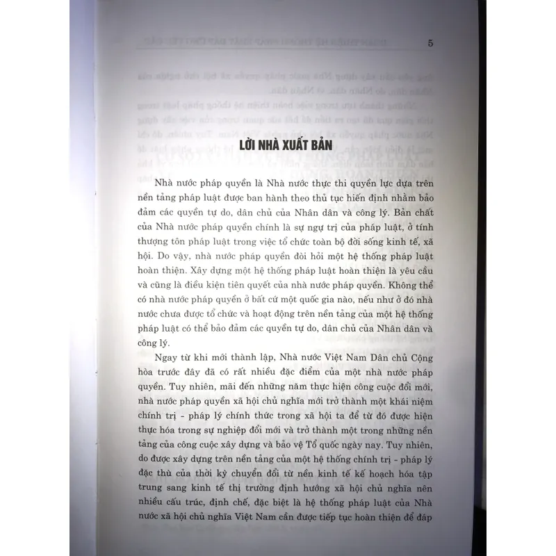 Hoàn thiện hệ thống pháp luật 707498