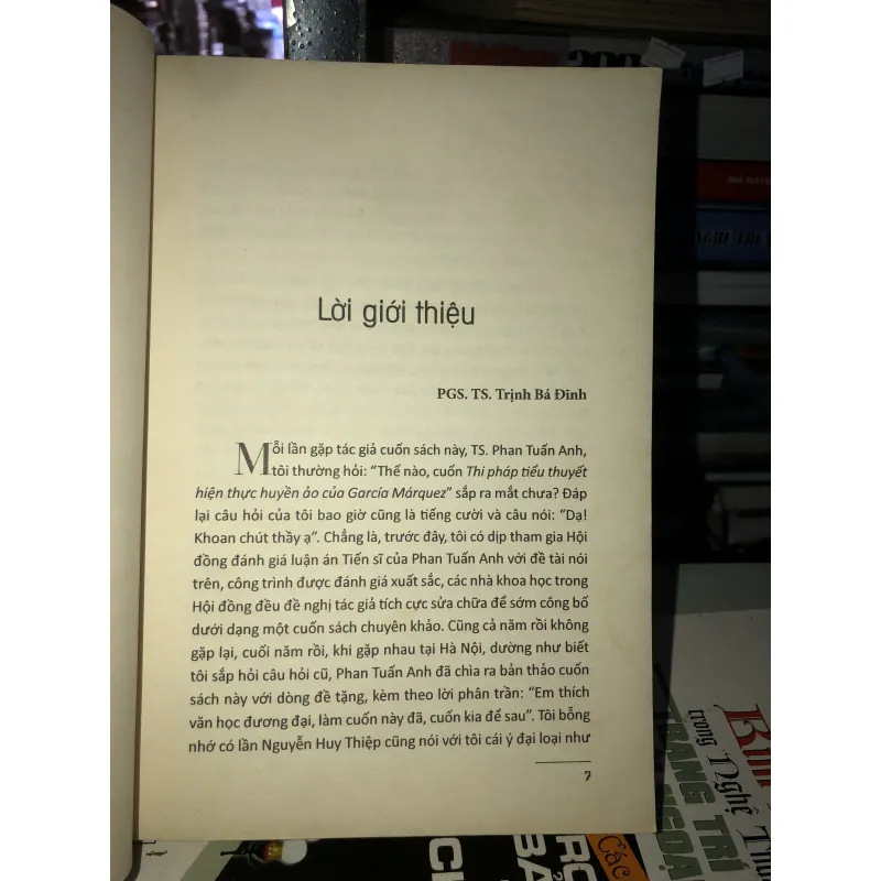 Văn học Việt Nam đổi mới - Từ những điểm nhìn tham chiếu - Phan Tuấn Anh 999751